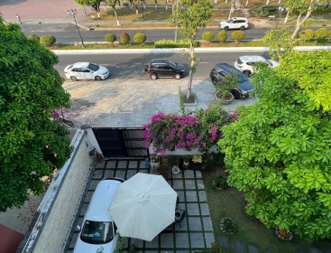 SÂN VƯỜN 